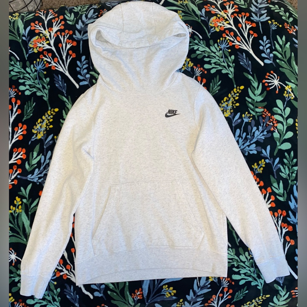 Women’s Nike White Funnel Neck Hoodie (S)